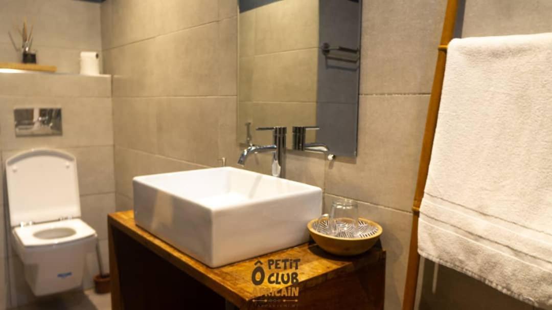 Bed and Breakfast O Petit Club Africain Dakar Esterno foto